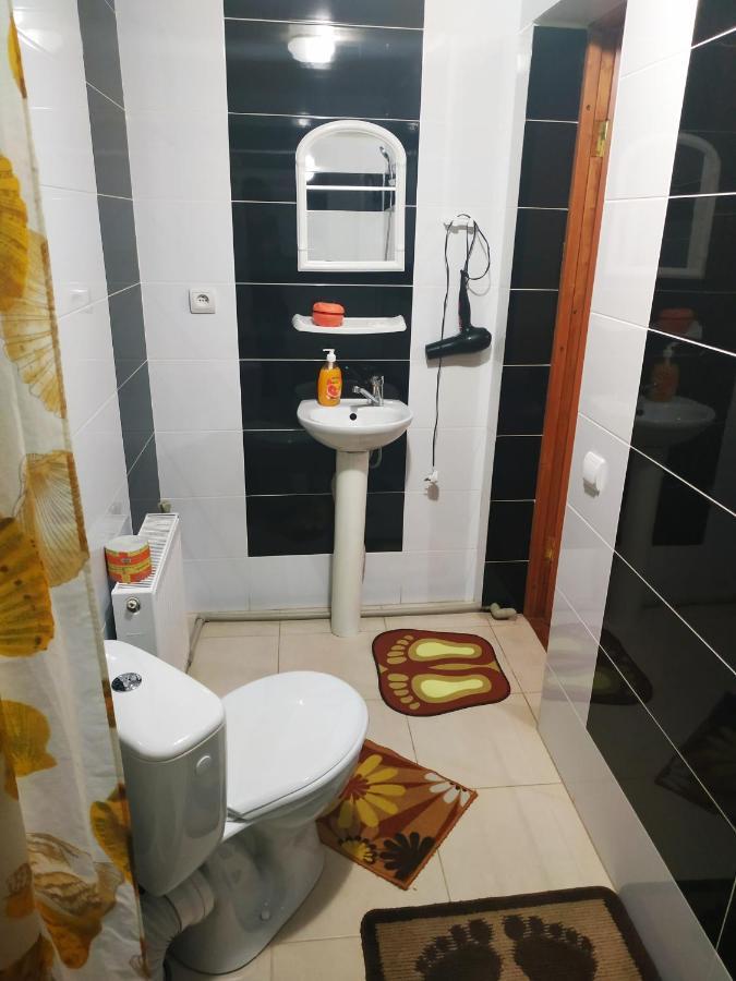 V Ulyanu Hotell Jaremtsje Eksteriør bilde