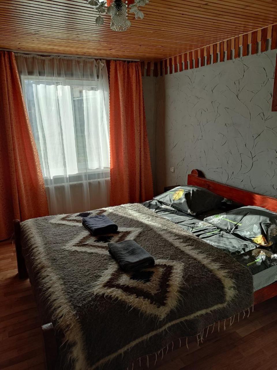V Ulyanu Hotell Jaremtsje Eksteriør bilde